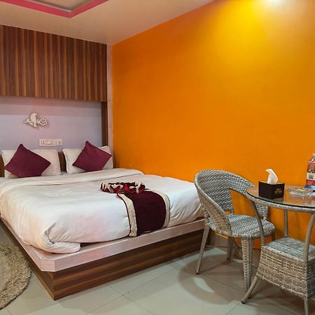 Om Tandoori Hotel Kathmandu Exteriör bild