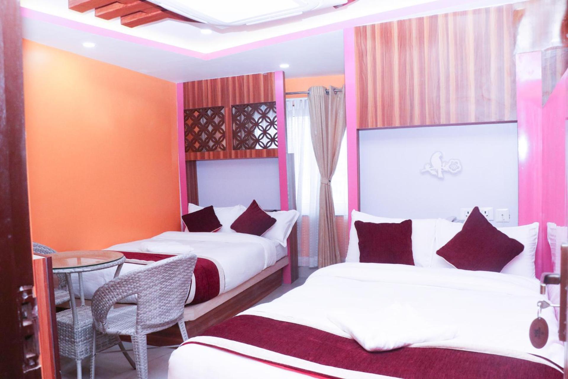 Om Tandoori Hotel Kathmandu Exteriör bild