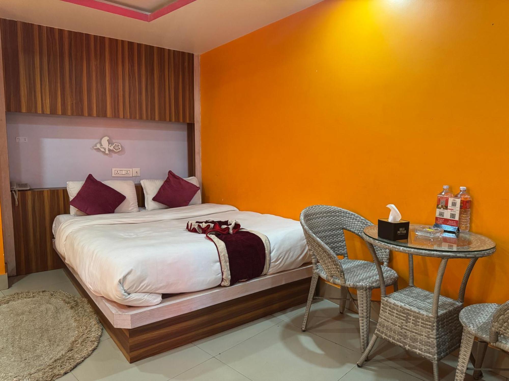 Om Tandoori Hotel Kathmandu Exteriör bild